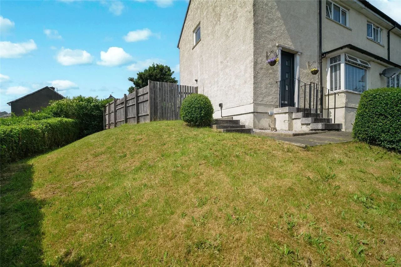 Castlebrae, Dumbarton, G82, photo 12