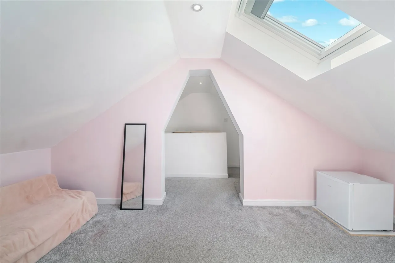 Castlebrae, Dumbarton, G82, photo 14