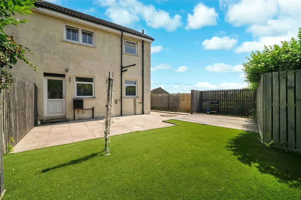 Castlebrae, Dumbarton, G82, photo 11
