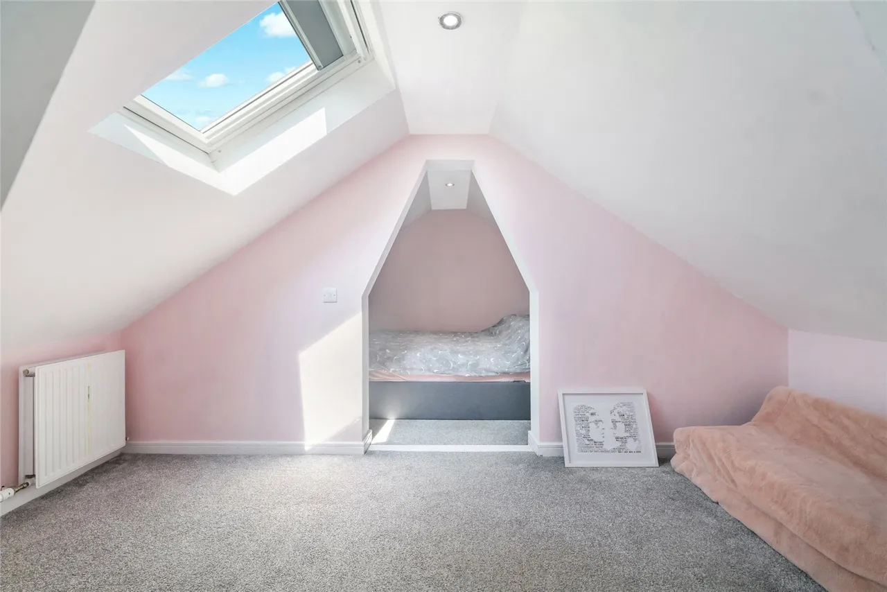 Castlebrae, Dumbarton, G82, photo 15