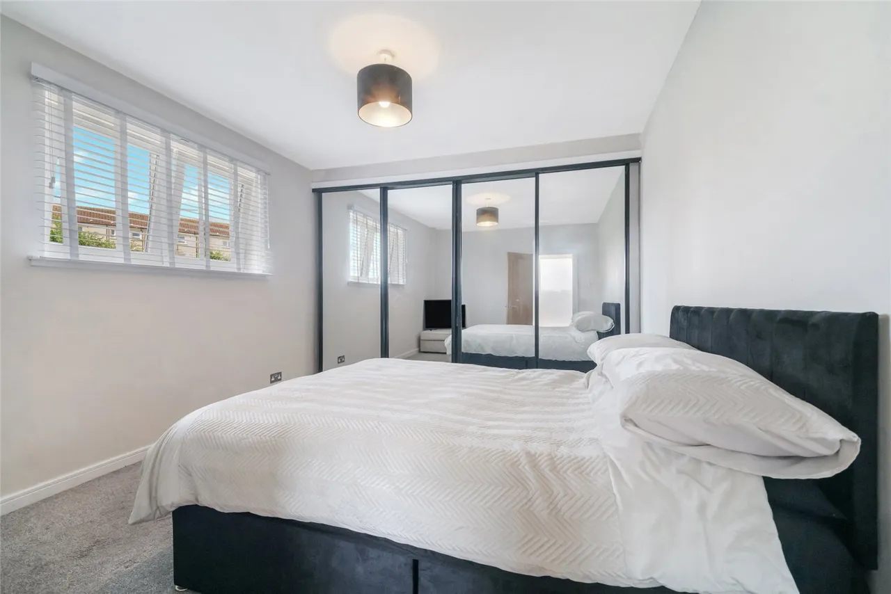 Castlebrae, Dumbarton, G82, photo 8