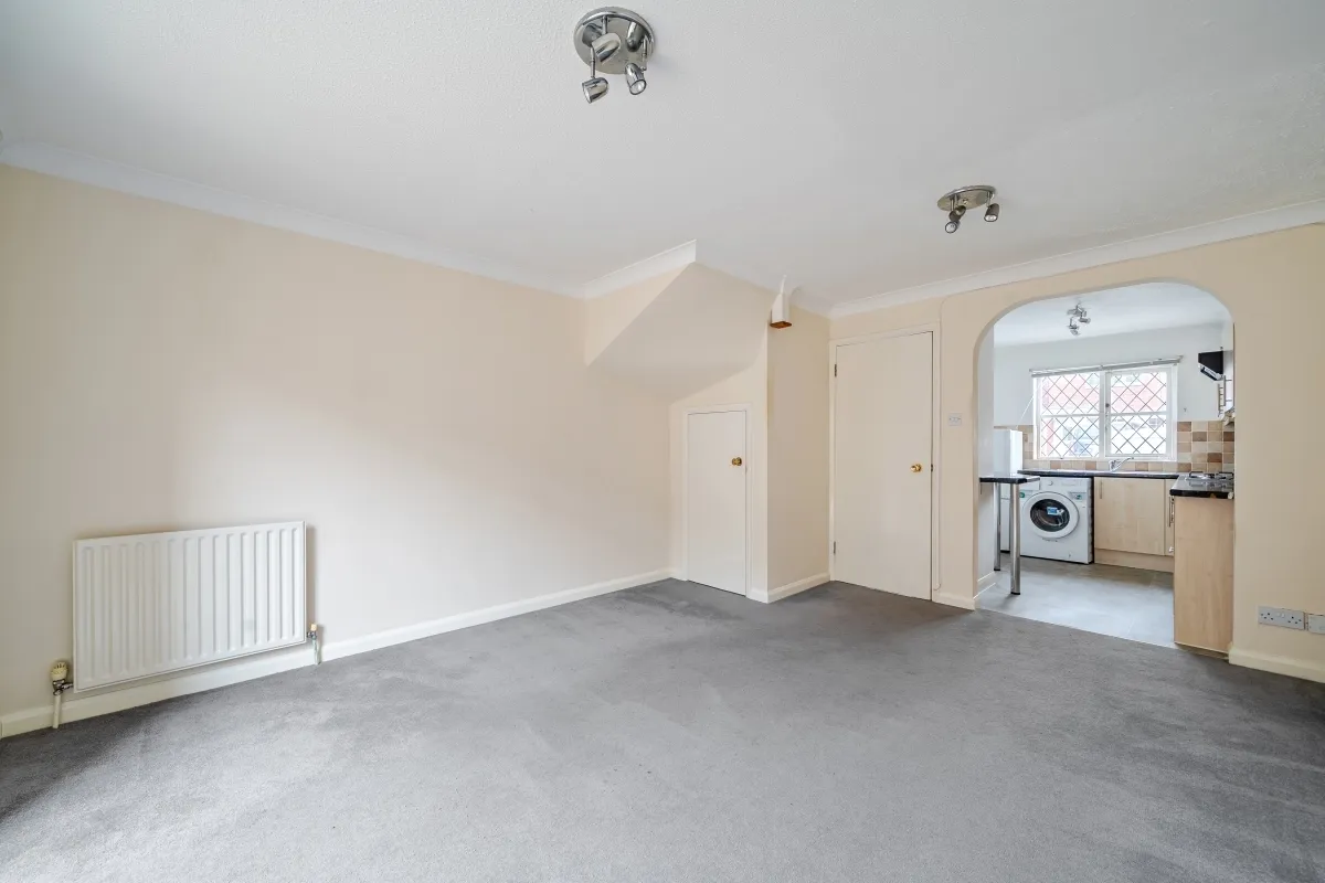 Hawthorne Place, Epsom KT17, photo 5