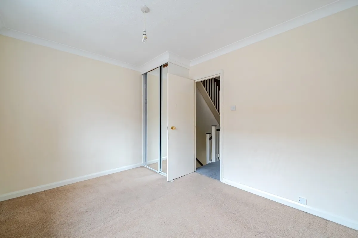 Hawthorne Place, Epsom KT17, photo 12
