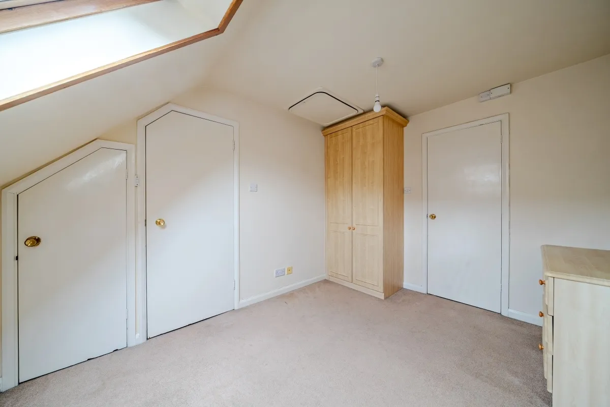 Hawthorne Place, Epsom KT17, photo 11
