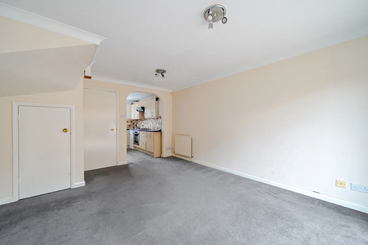 Hawthorne Place, Epsom KT17, photo 4