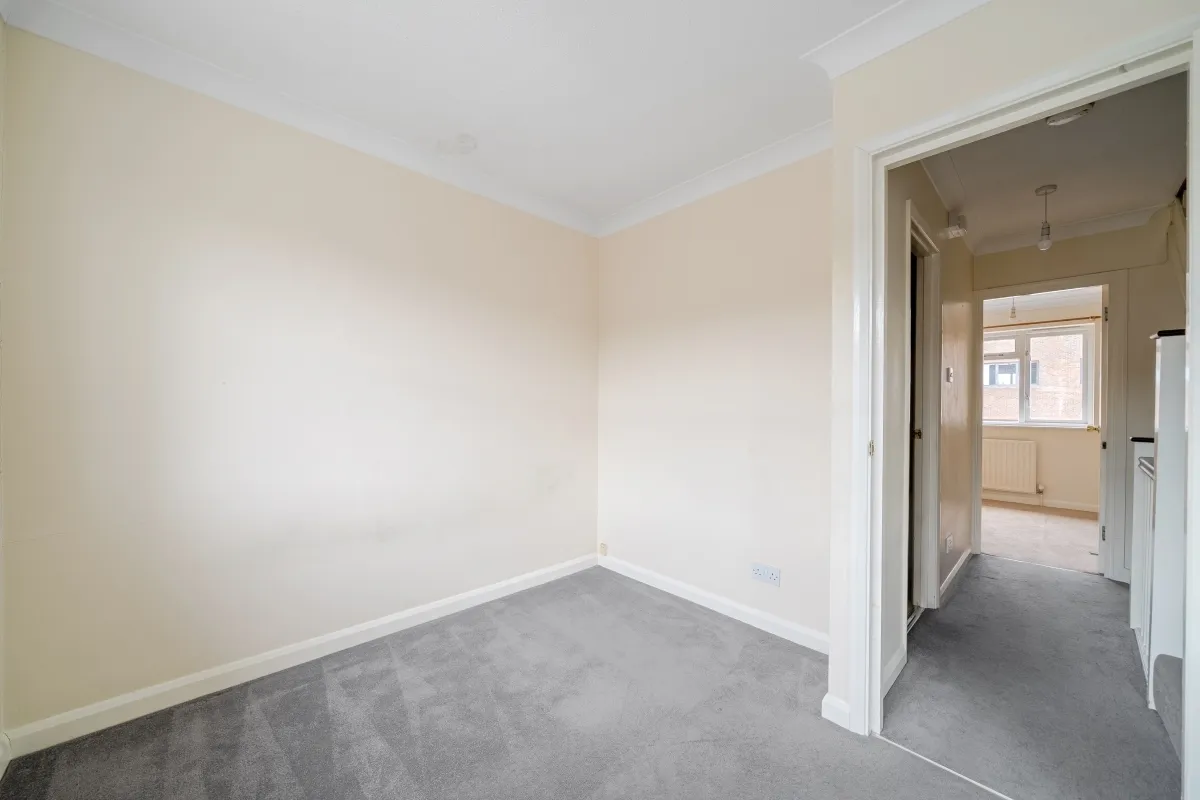 Hawthorne Place, Epsom KT17, photo 10