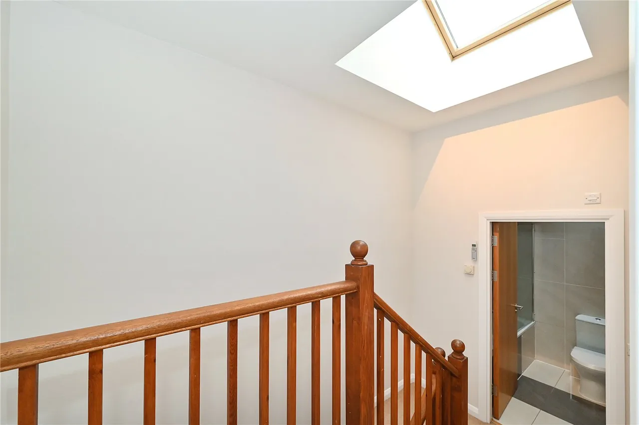 Lincoln Road, East Finchley, N2, photo 8