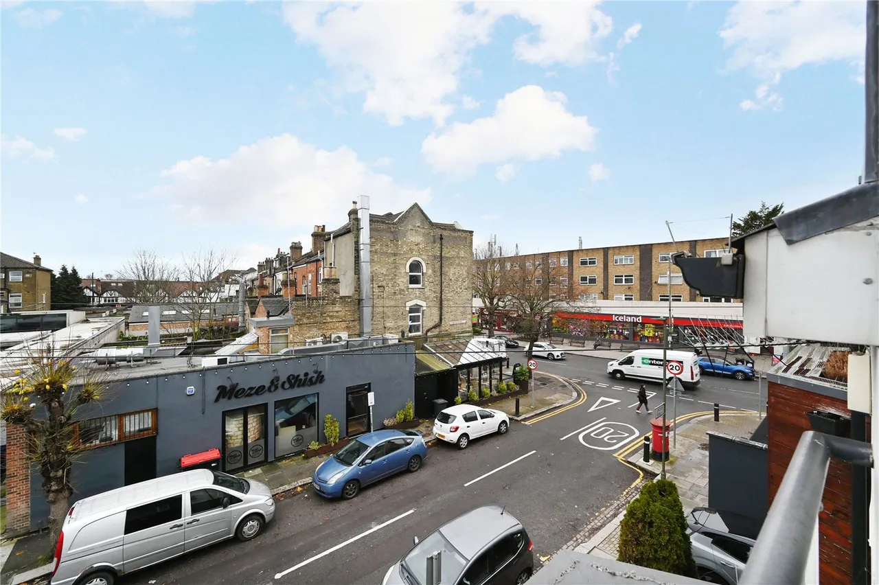 Lincoln Road, East Finchley, N2, photo 12
