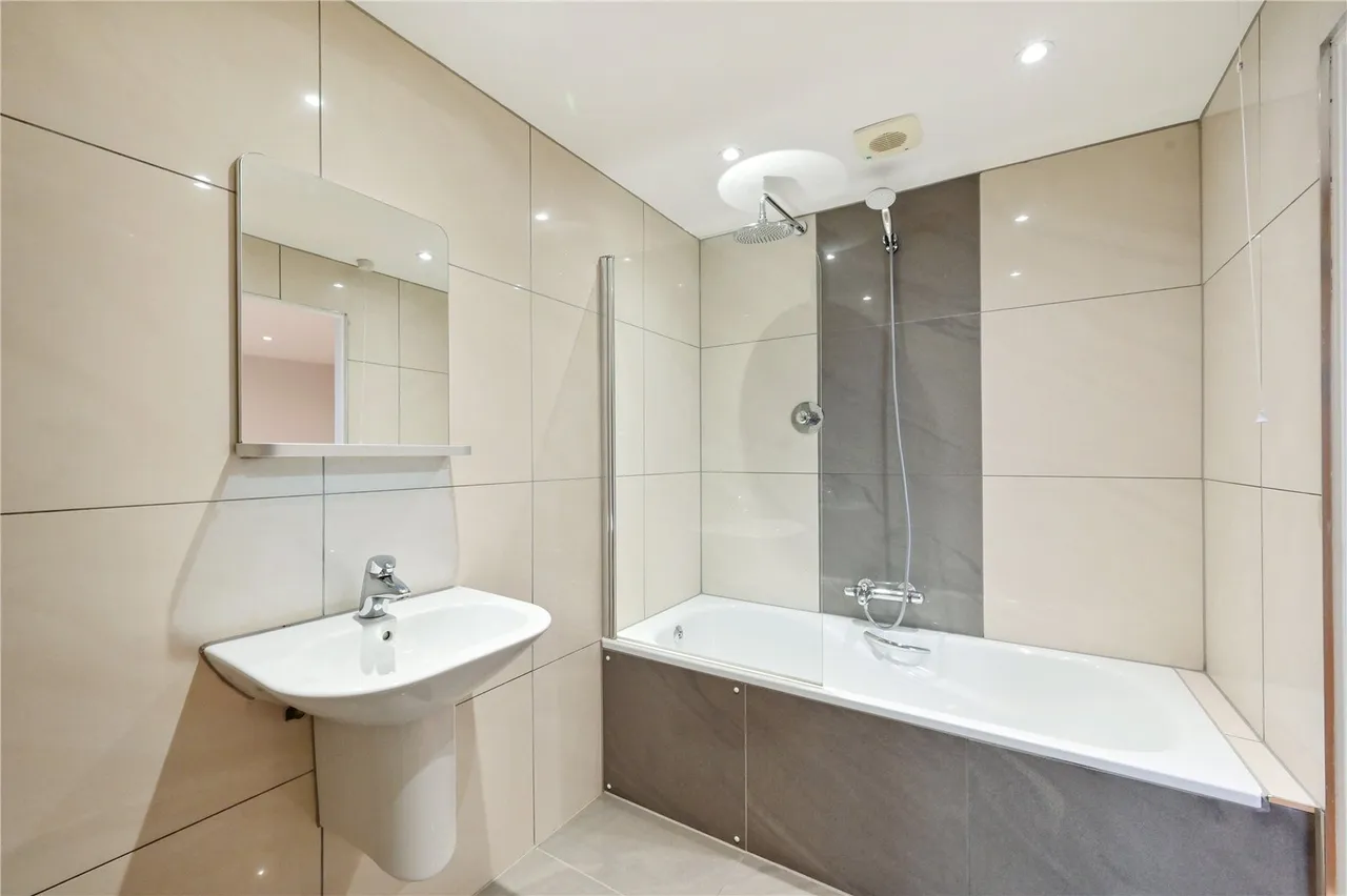 Lincoln Road, East Finchley, N2, photo 10