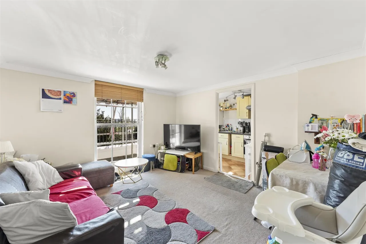 Upton Court Road, Slough, photo 2