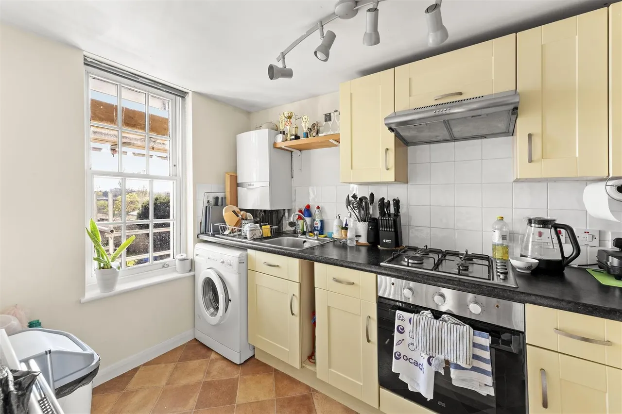 Upton Court Road, Slough, photo 3