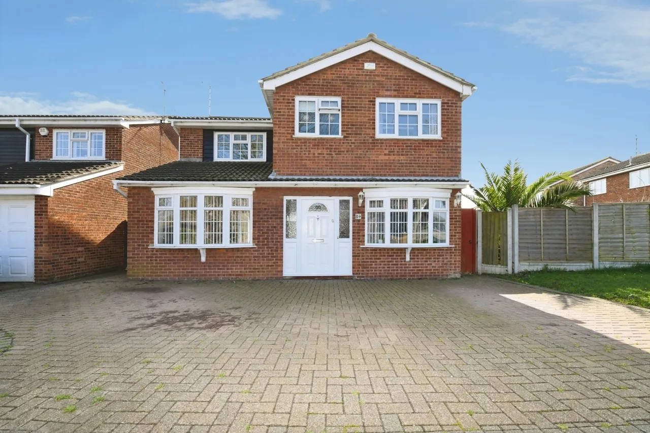 4 bed house for sale — Bishopsteignton, Shoeburyness, Southend-on-Sea, Essex, SS3