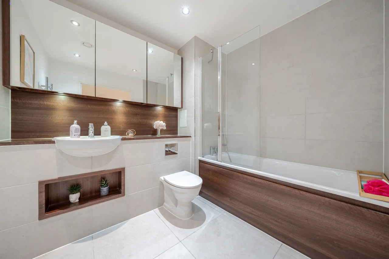 Flat 20, Chantrelle Court, Yeoman Street, London, photo 9