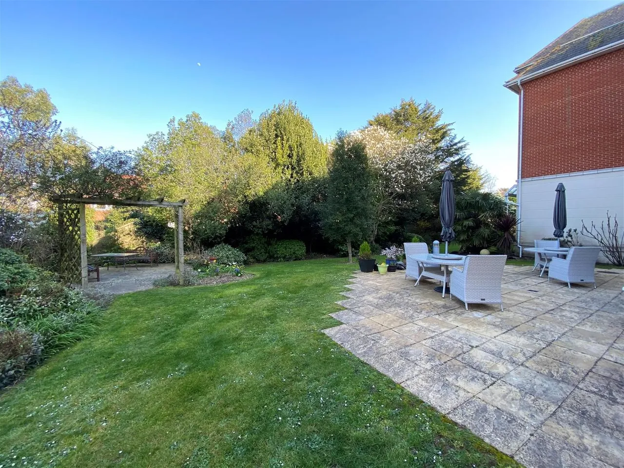 St. Botolphs Road, Worthing, photo 12