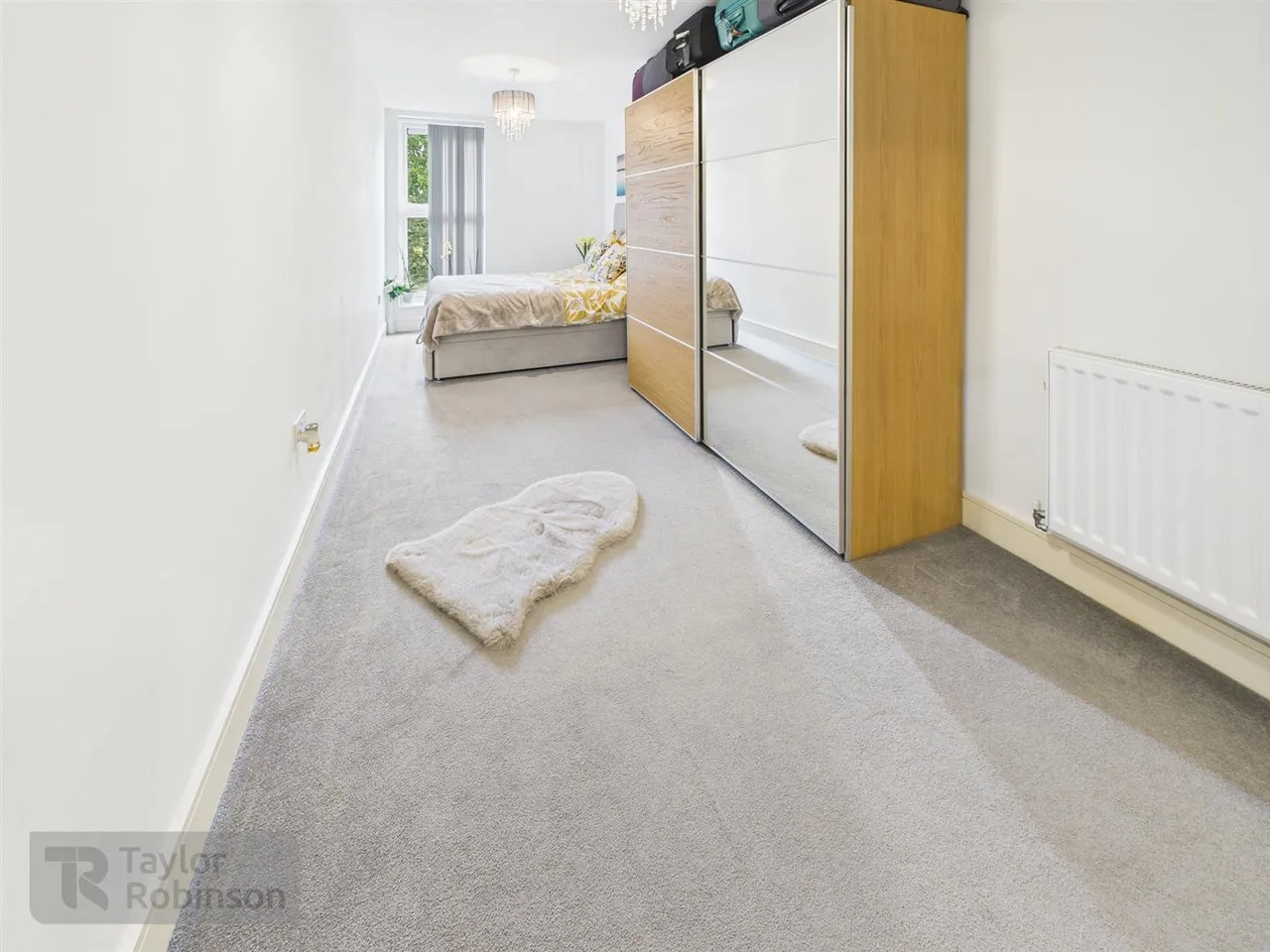 Hazelwick Avenue, Three Bridges, RH10, photo 4