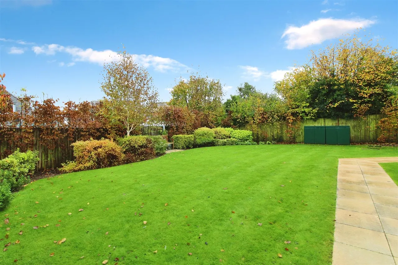 North Close, Lymington, SO41, photo 10