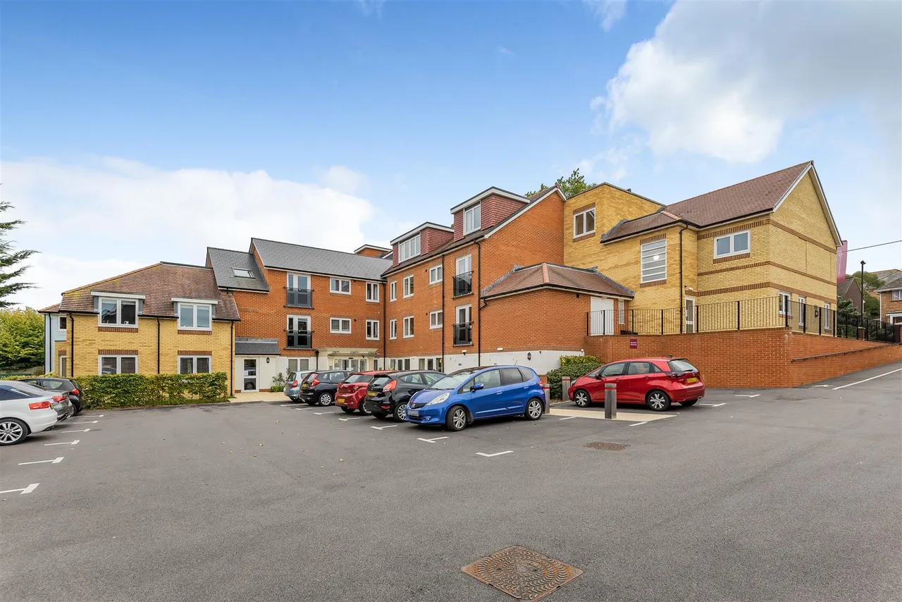North Close, Lymington, SO41, photo 18