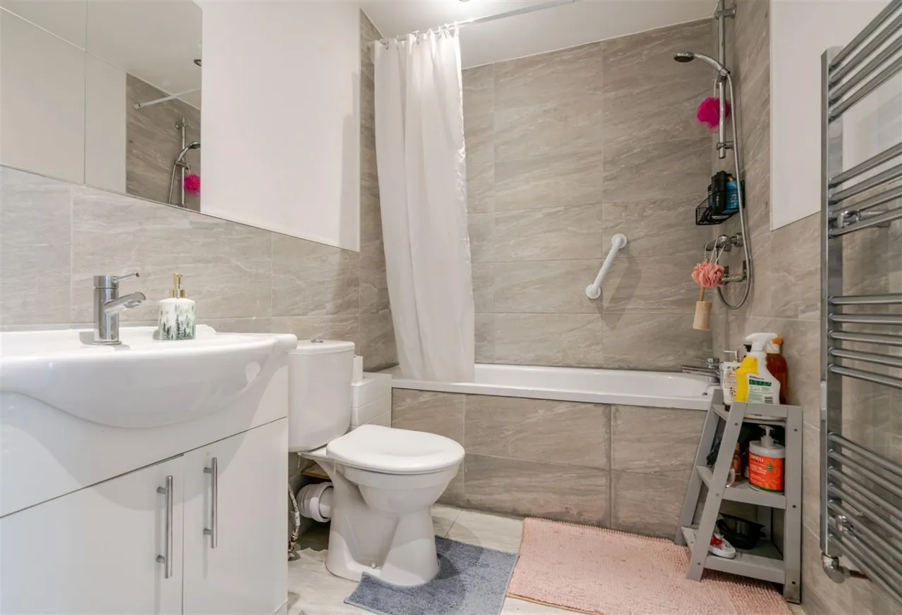 Bramblemead, Leigh, WN7, photo 11