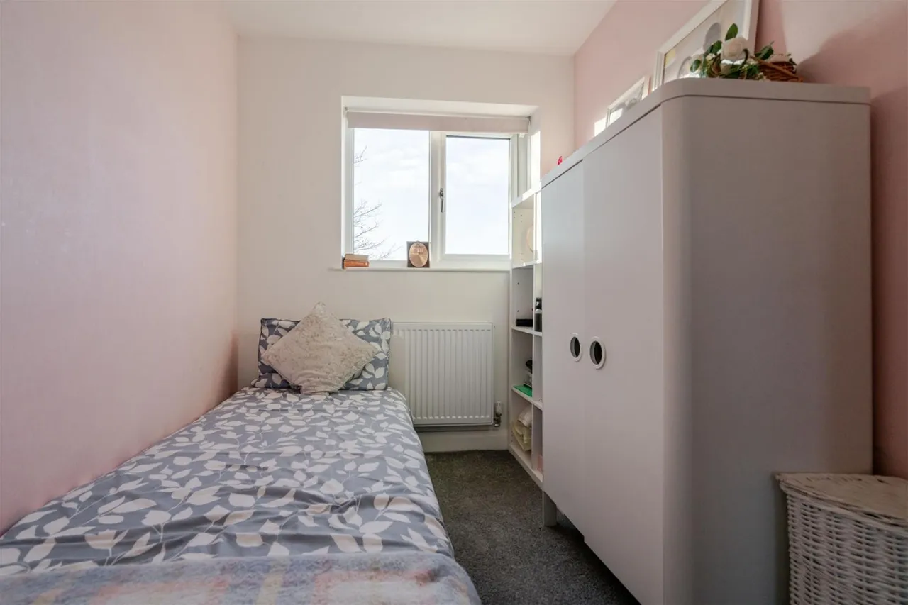 Bramblemead, Leigh, WN7, photo 16