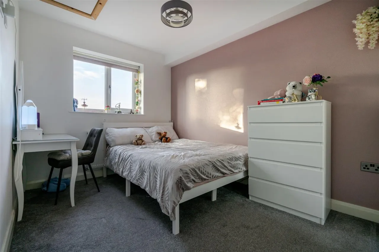 Bramblemead, Leigh, WN7, photo 12