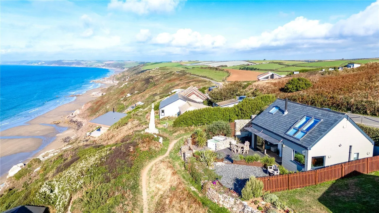 2 bed house for sale, Tregonhawke, Millbrook, PL10