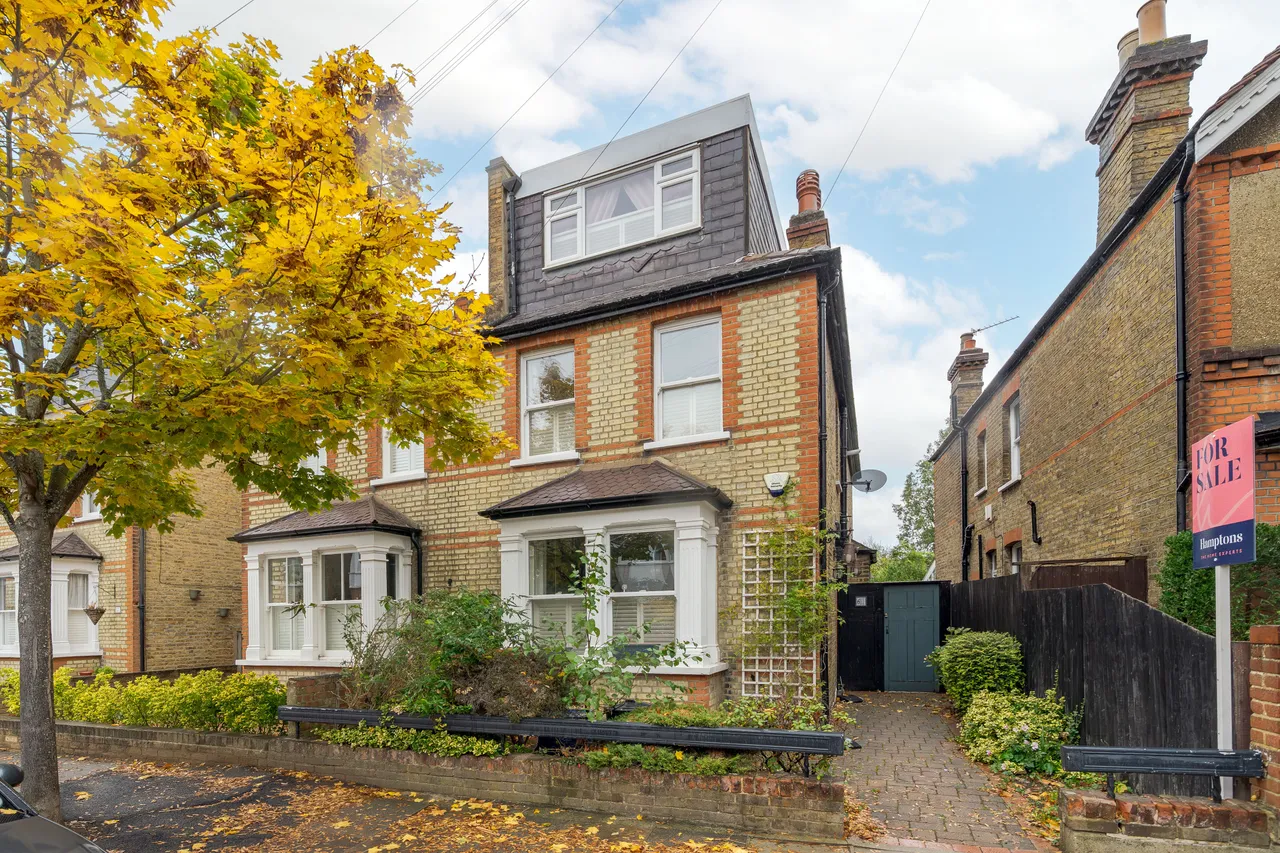 4 bed house for sale, Atbara Road, Teddington, TW11