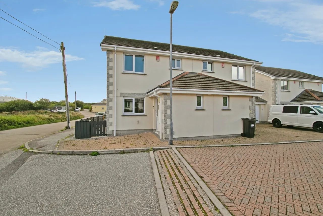 3 bed house for sale, Copper Meadows, Redruth, TR15