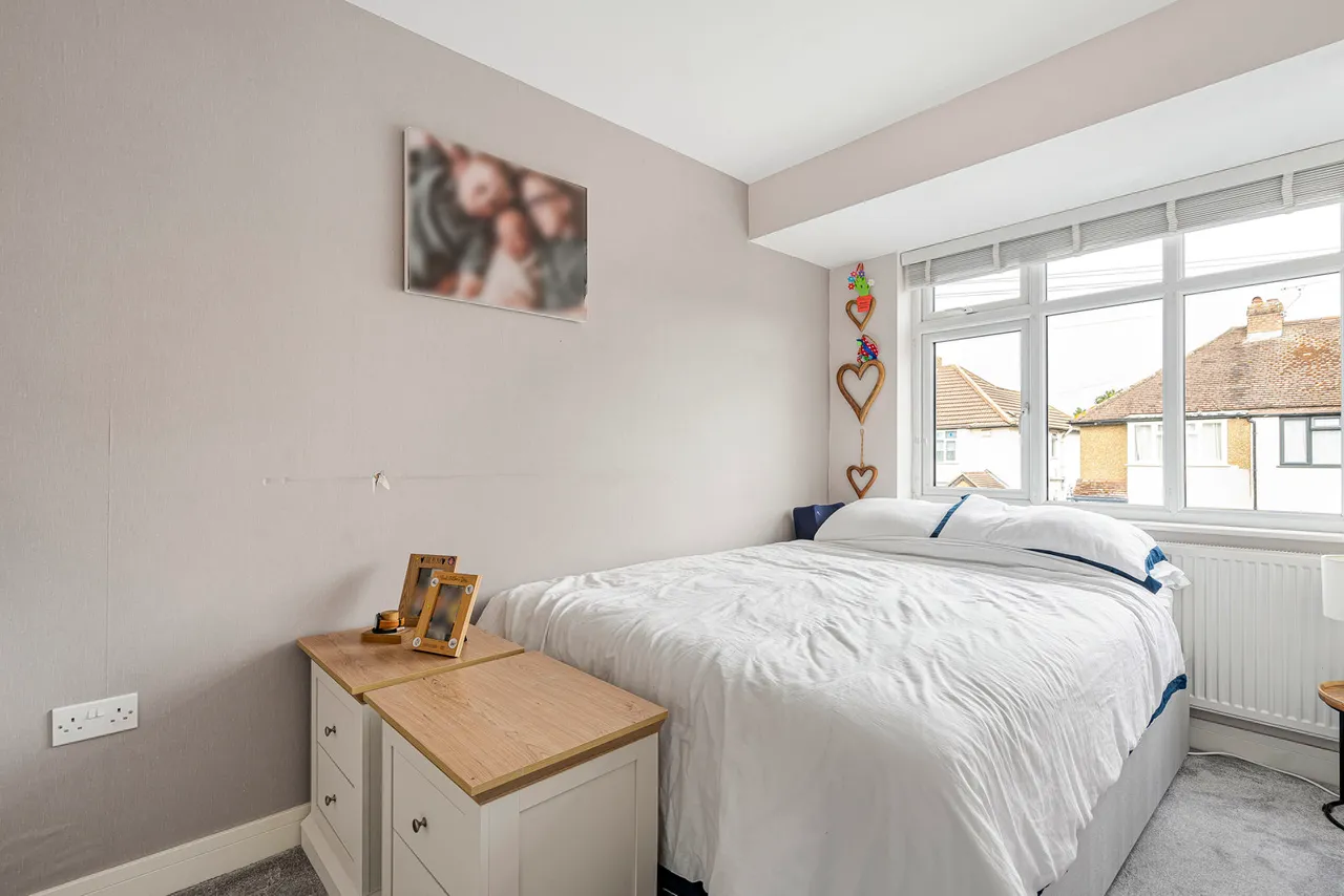 Warwick Avenue, Egham, TW20, photo 4
