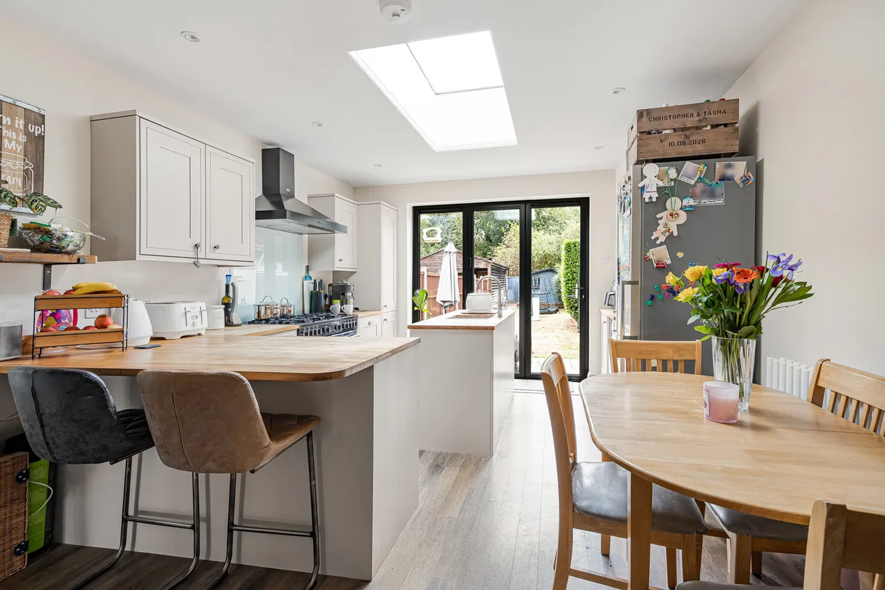 Warwick Avenue, Egham, TW20, photo 7