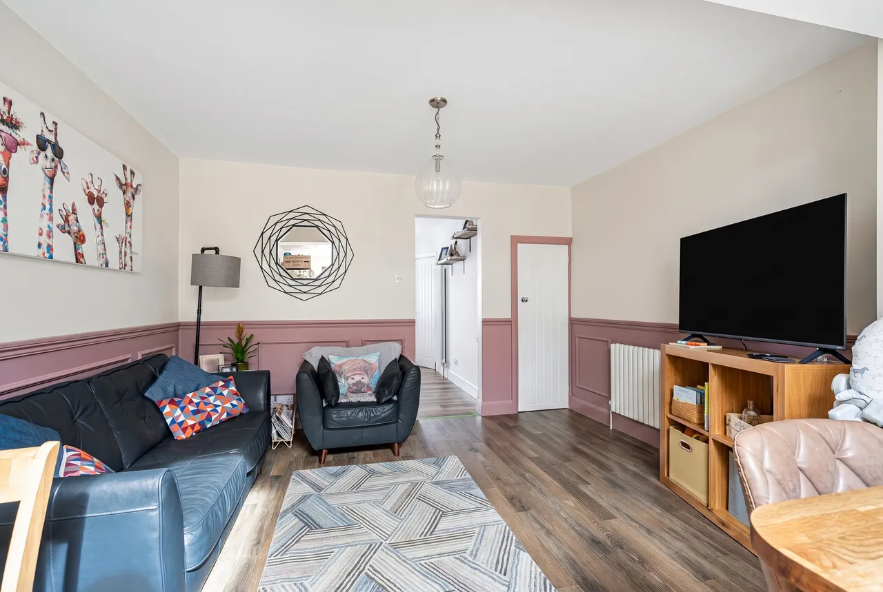 Warwick Avenue, Egham, TW20, photo 8