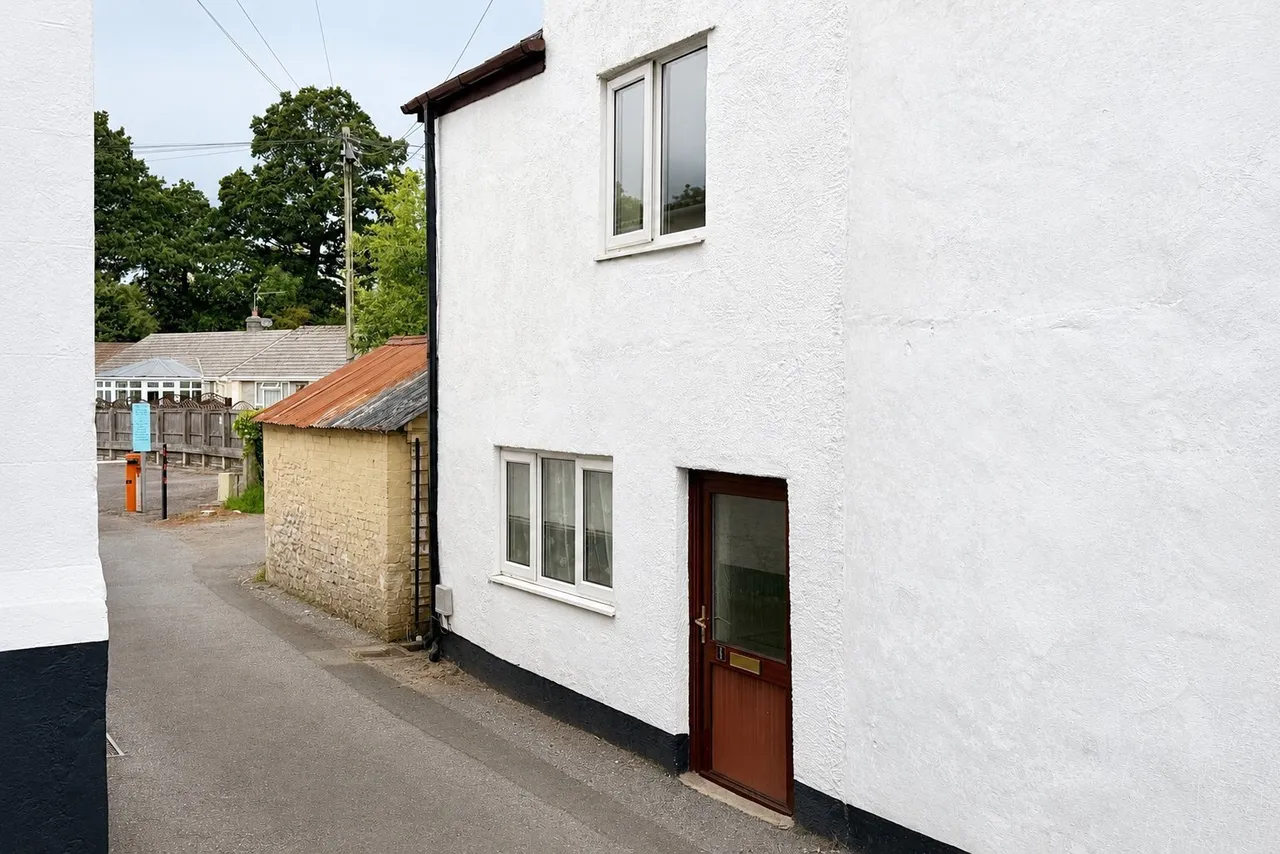 2 bed property for sale — Diggories Lane, High Street, Honiton, Devon, EX14