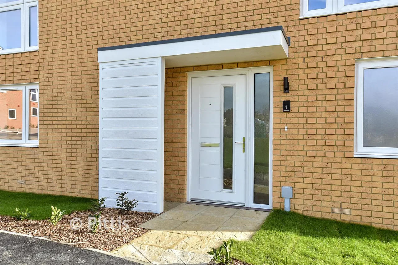 Acorn Avenue, Newport, PO30, photo 2