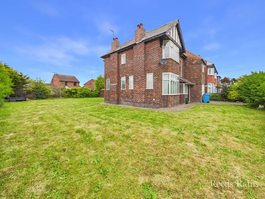 4 bed house for sale — Rosebery Avenue, Bridlington, East Yorkshire, YO15
