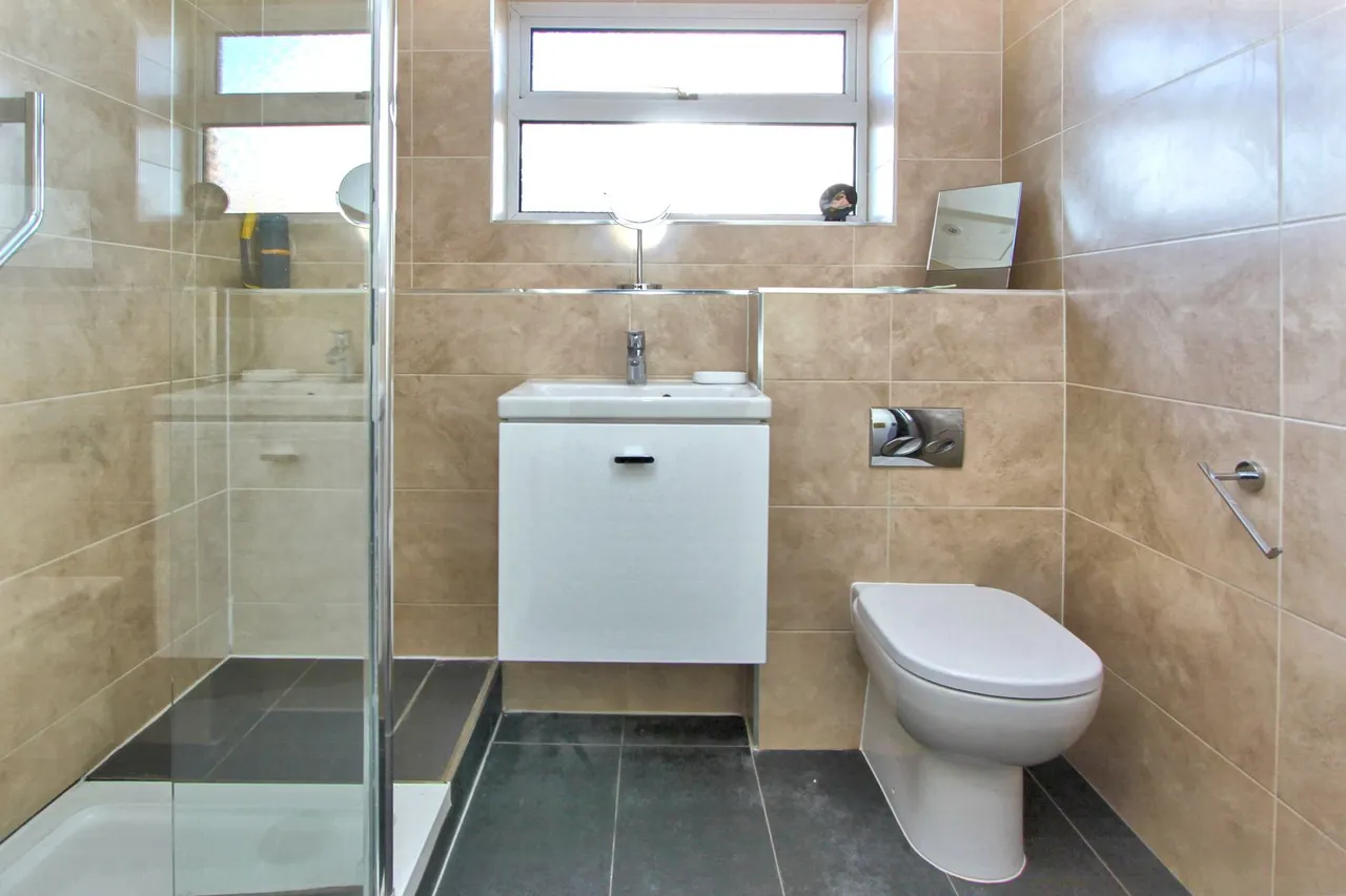 Greenhill Road, Alveston, photo 12