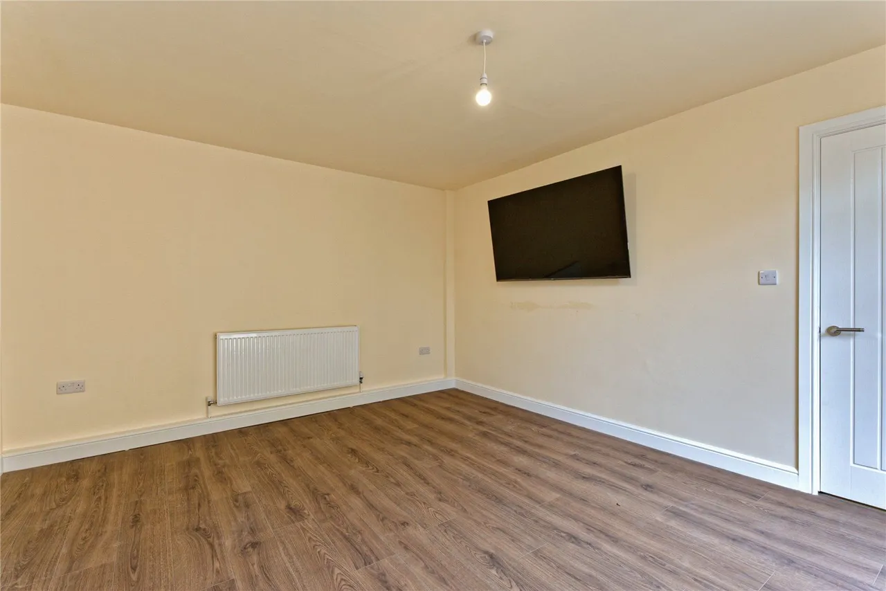 Moor End Road, Huddersfield, HD4, photo 29