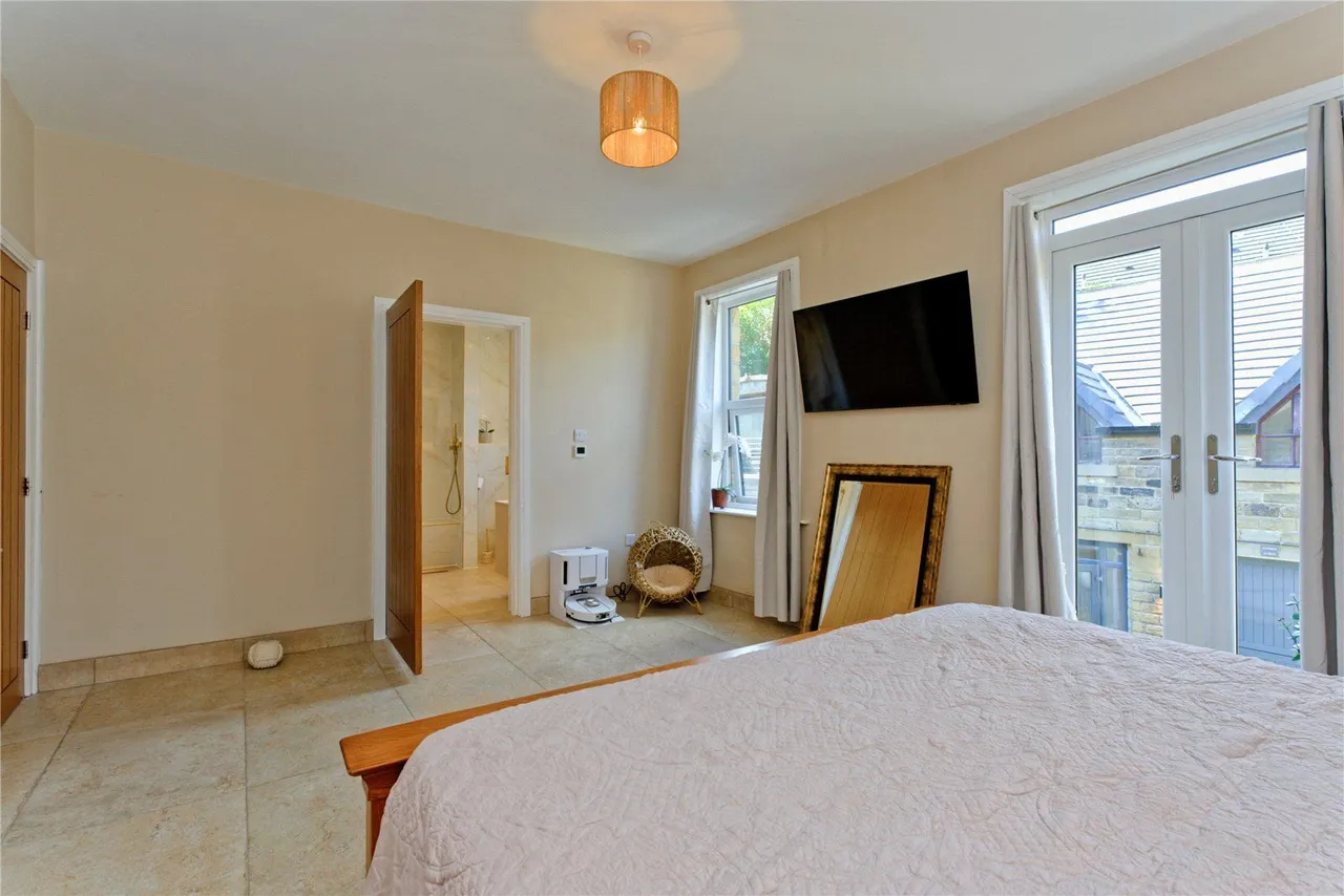 Moor End Road, Huddersfield, HD4, photo 16