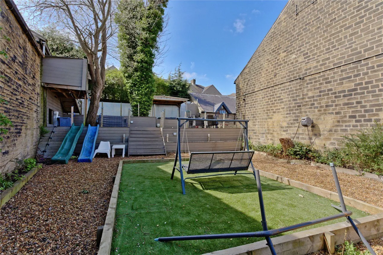 Moor End Road, Huddersfield, HD4, photo 37