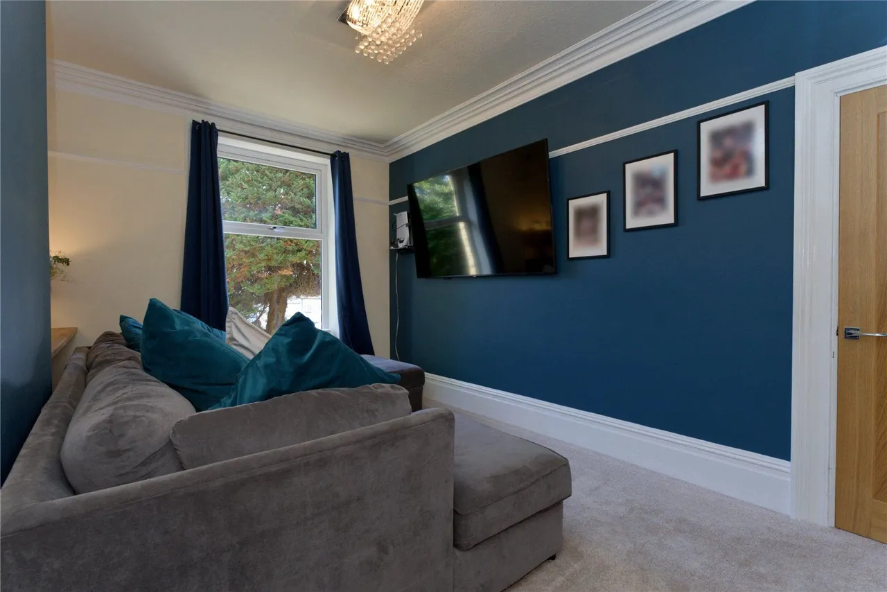 Moor End Road, Huddersfield, HD4, photo 7