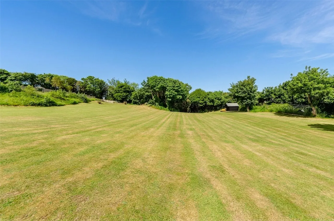 Nant Y Gamar Road, Llandudno, photo 35
