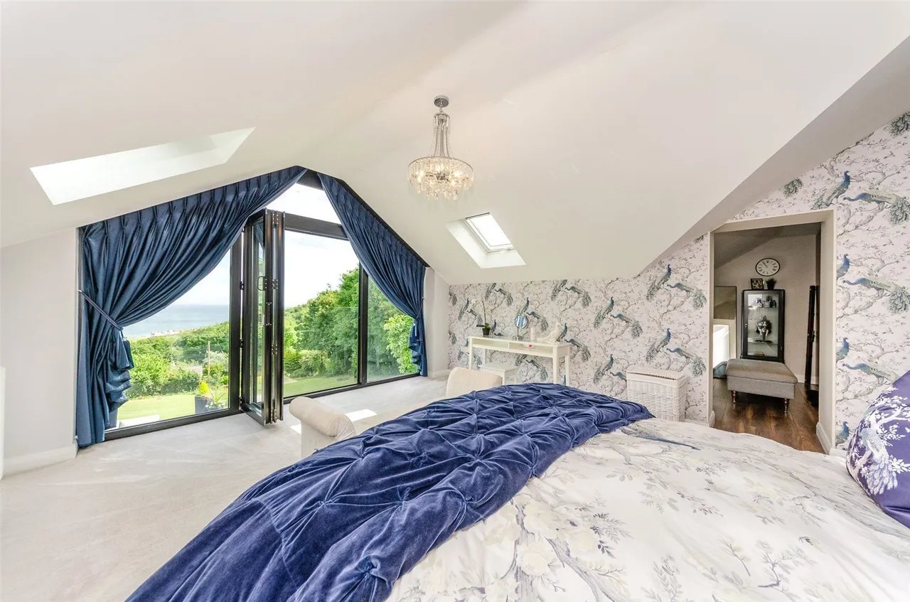 Nant Y Gamar Road, Llandudno, photo 14