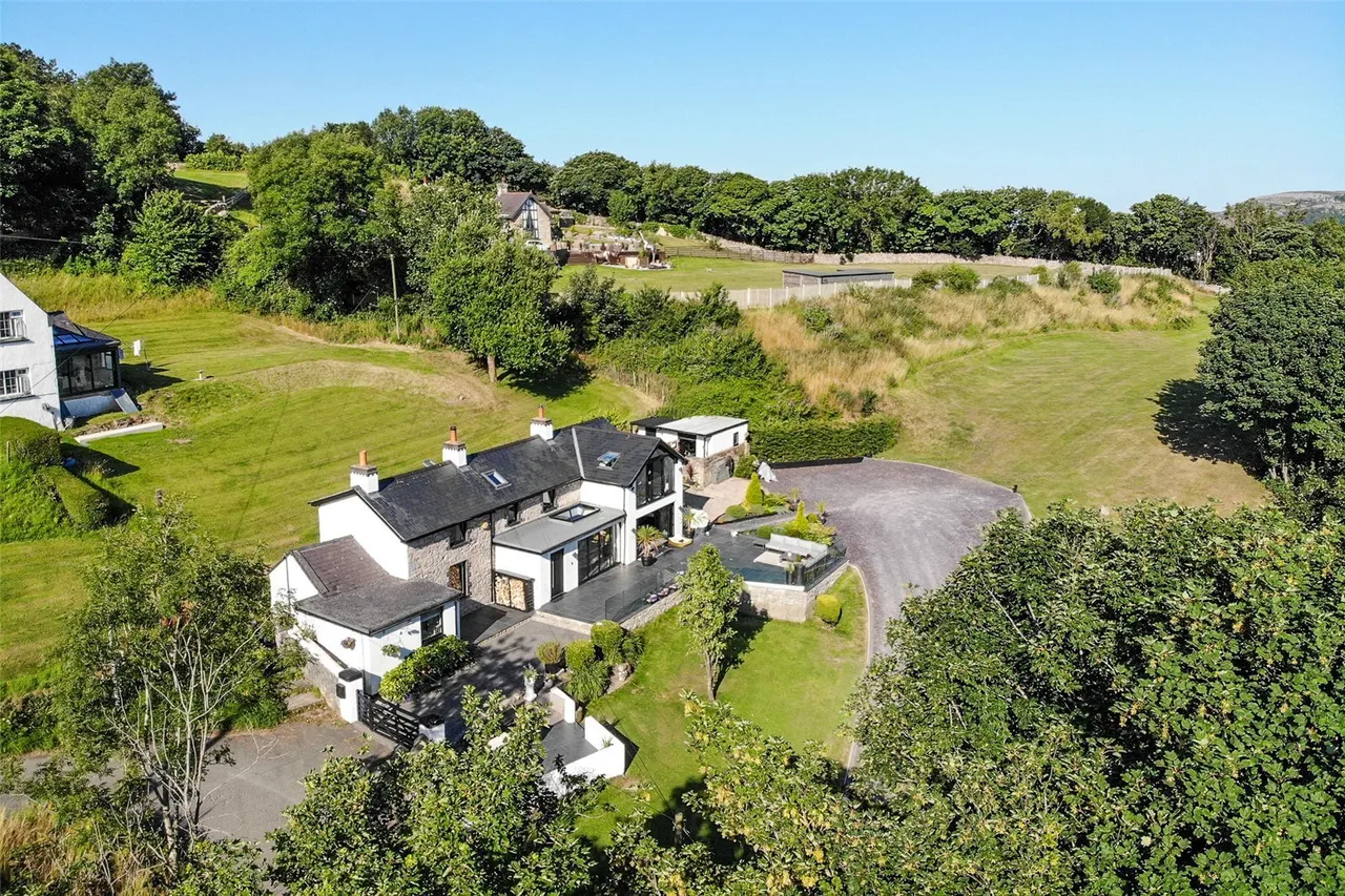 Nant Y Gamar Road, Llandudno, photo 45