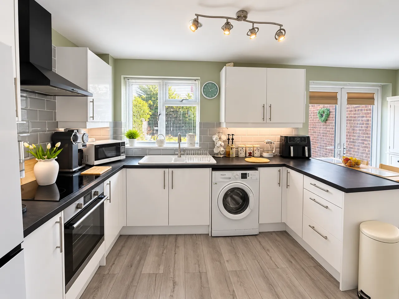 Almond Close, Tiptree, photo 4