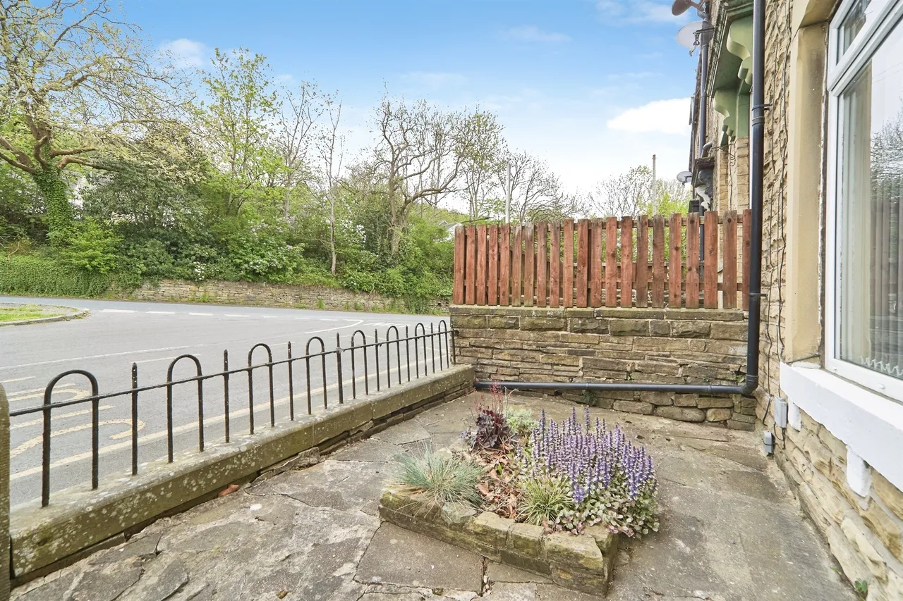 Bute Street, BRADFORD, photo 10