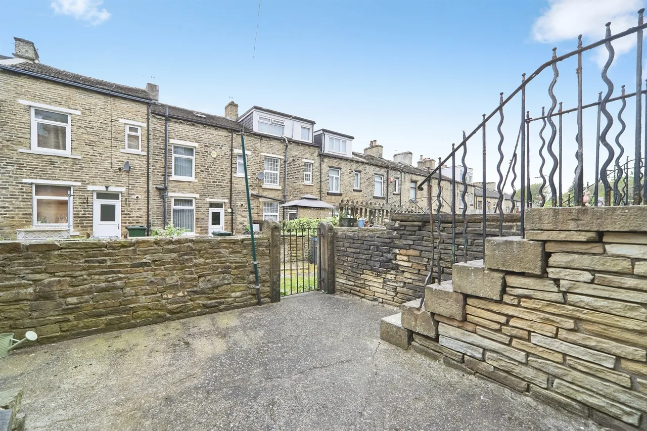 Bute Street, BRADFORD, photo 11