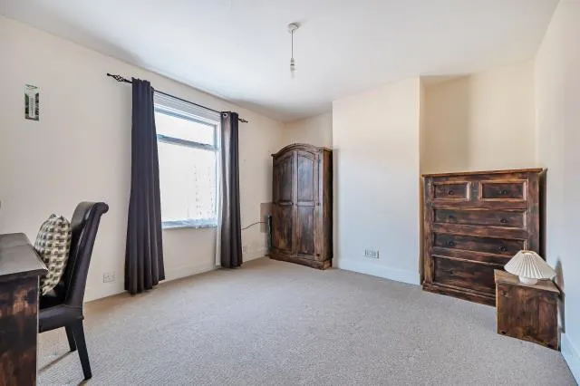 Elgar Road, Reading, RG2, photo 3