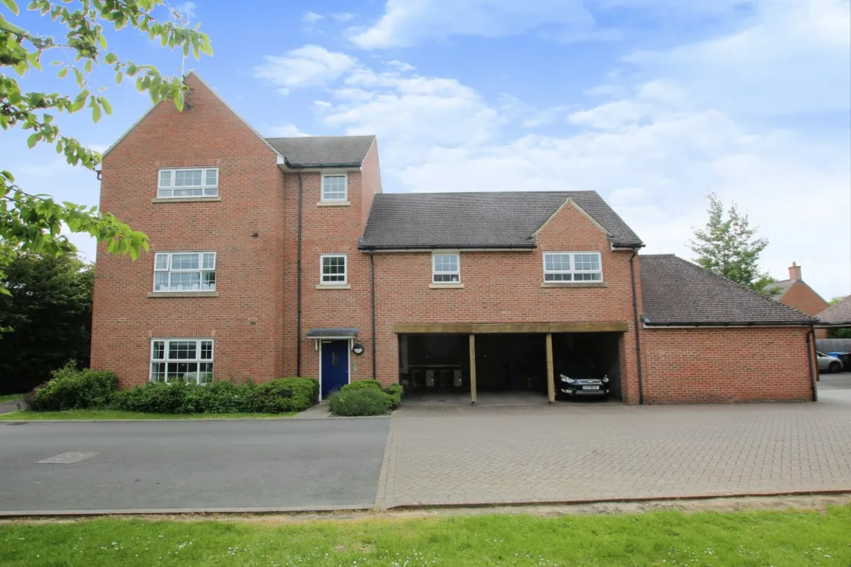 2 bed flat for sale, Hayday Close, Yarnton