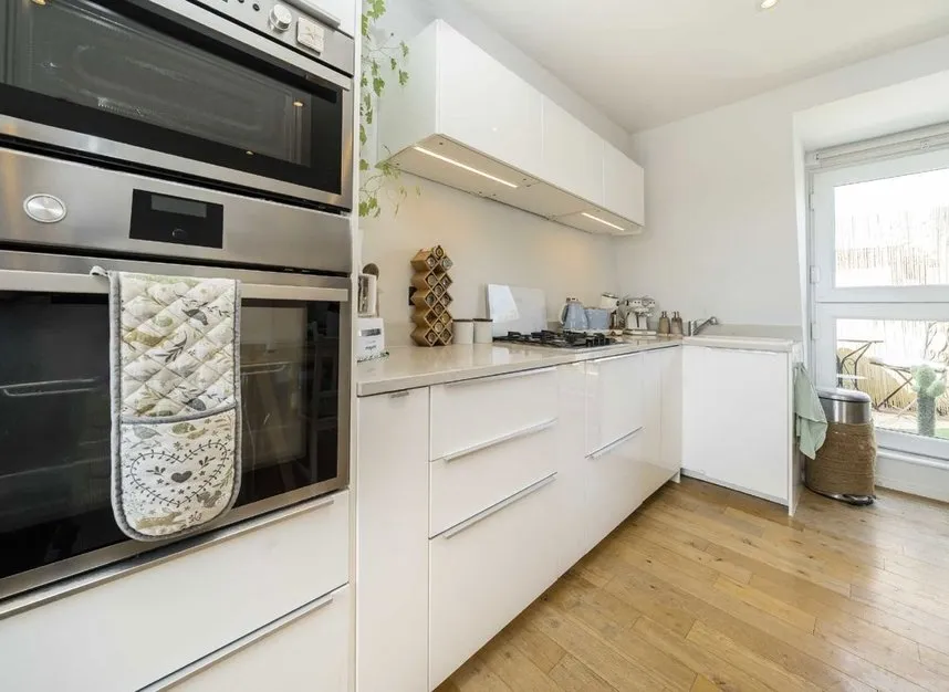 Mill Lane, London, NW6, photo 6