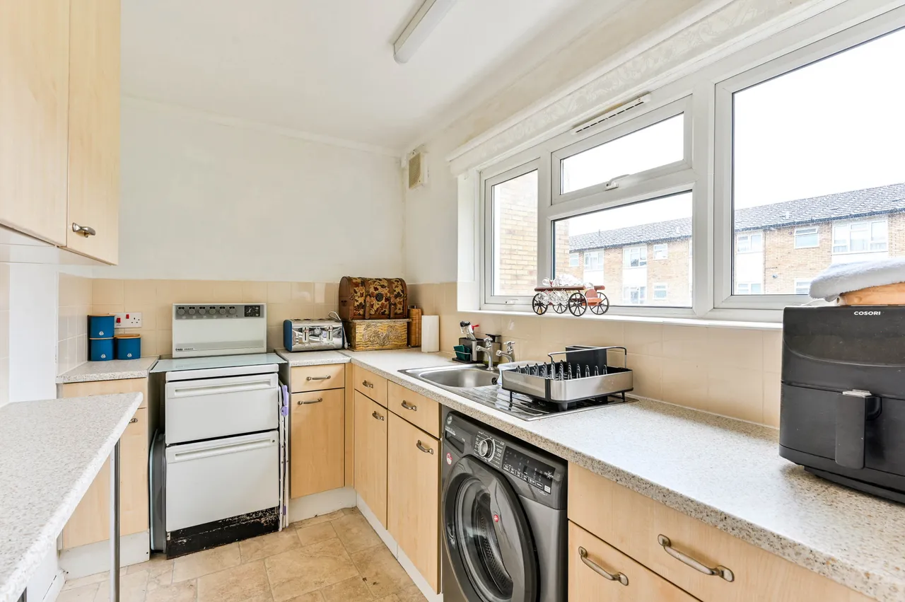 West Molesey, KT8, photo 4