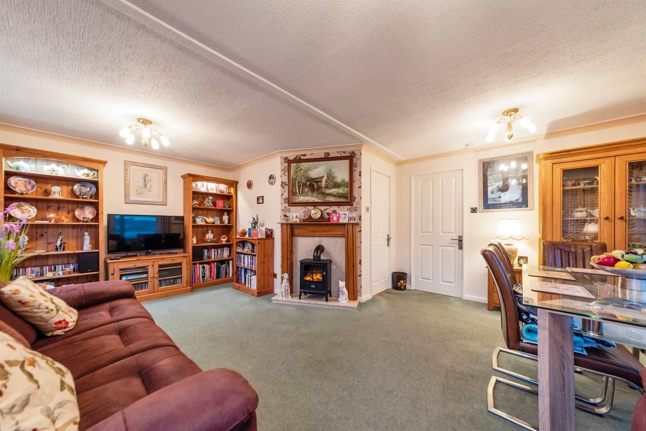 Allington Gardens, Allington, Grantham, photo 2