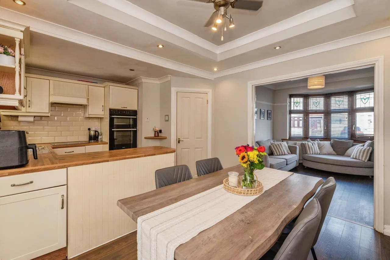 Dunmow Drive, Rainham, RM13, photo 10